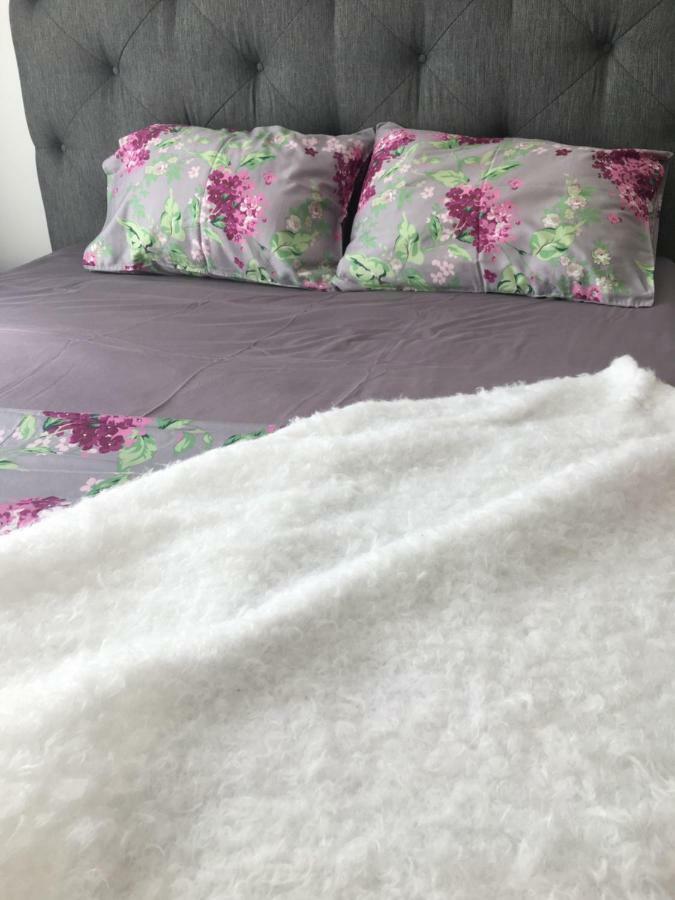 4-Room Jacuzzi Apartment Лвив Екстериор снимка